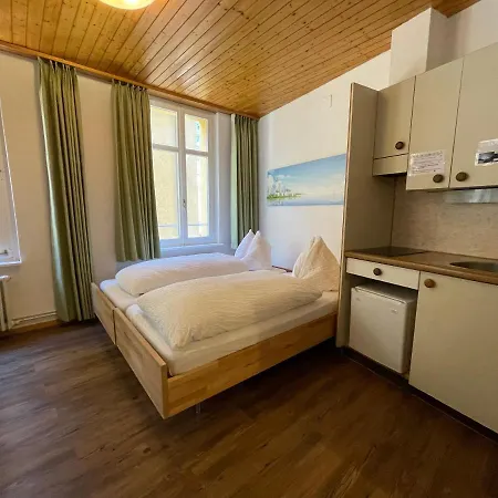 Pensión Downtown 9 3*